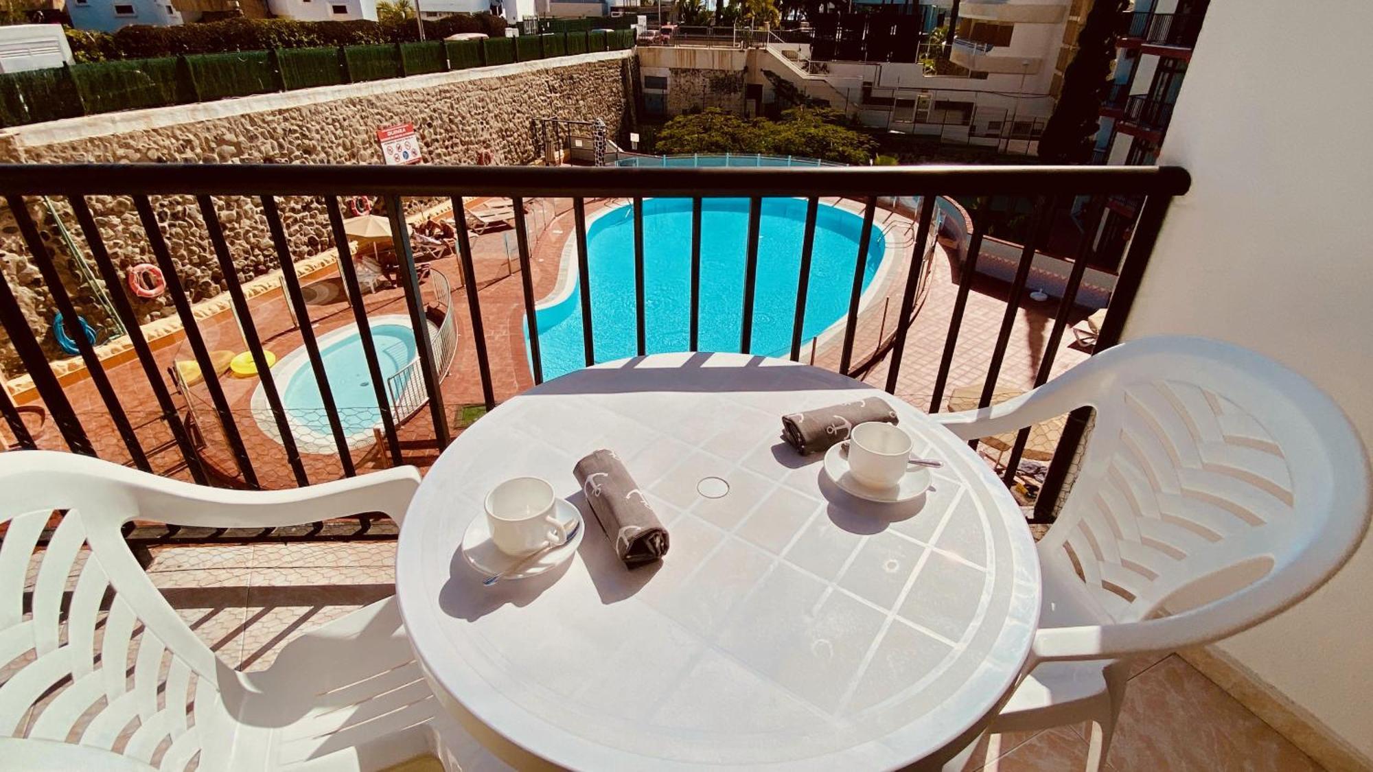 Sunny Apartment Near The Beach プラヤ・デル・イングレス エクステリア 写真