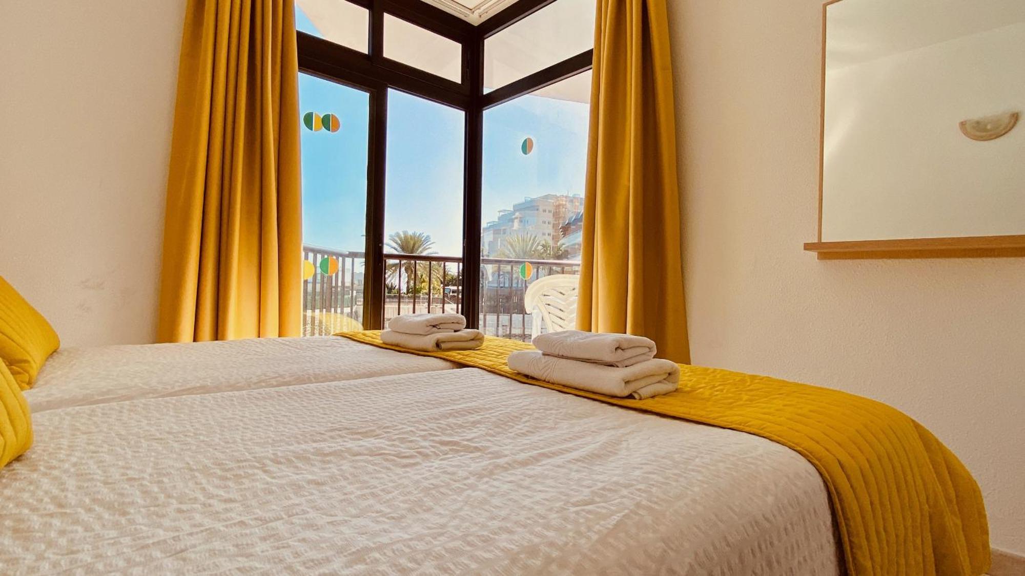 Sunny Apartment Near The Beach プラヤ・デル・イングレス エクステリア 写真